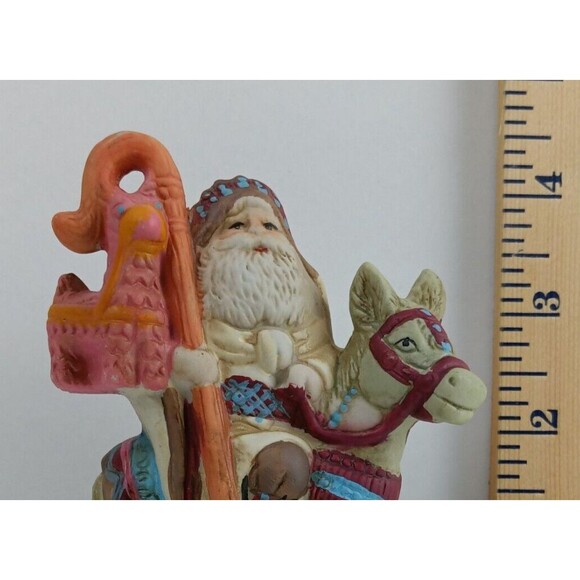 Santa’s of the Nations Hand Painted Porcelain Figurine Mexico 1991 Christmas - Picture 7 of 8